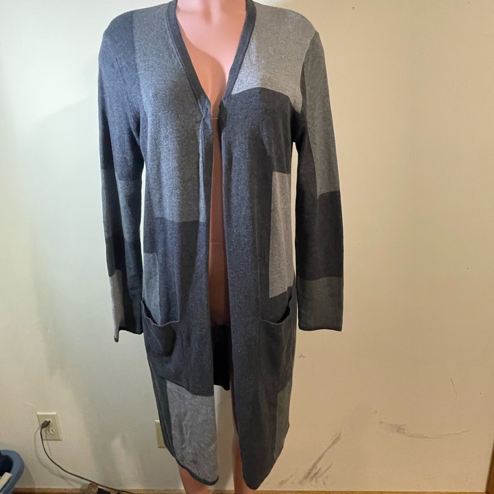 J. Jill Women’s‎ long Cardigan Sweater Small Gray colorblock Open Front Pockets